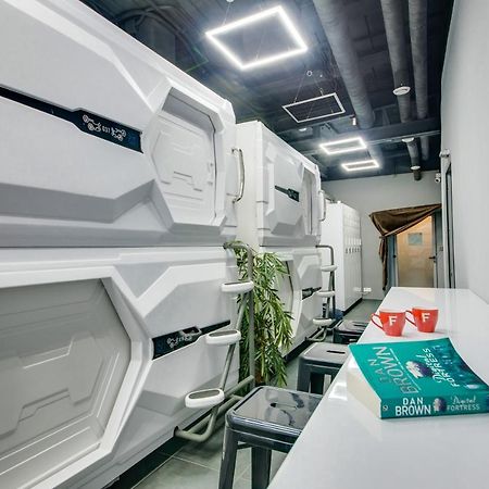 MOONOTEL Maidan Kiev Bagian luar foto