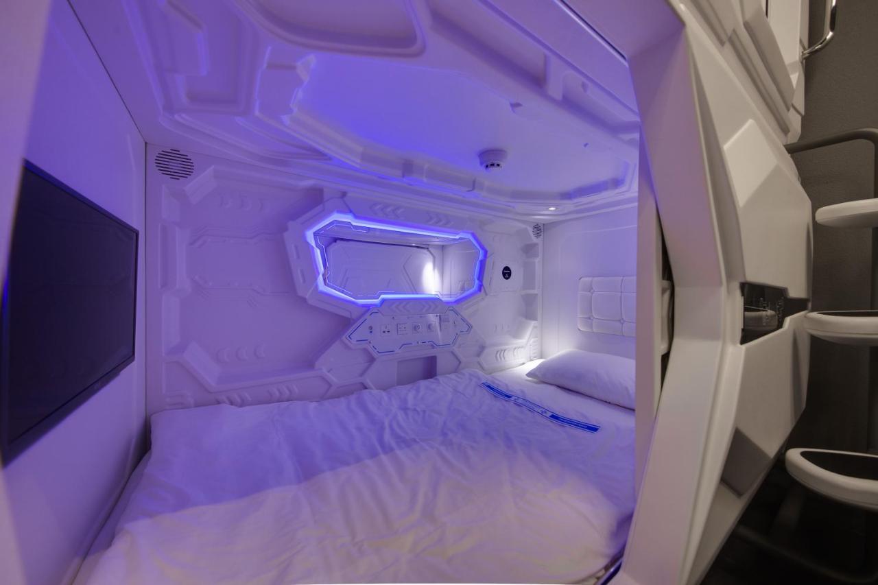 MOONOTEL Maidan Kiev Bagian luar foto