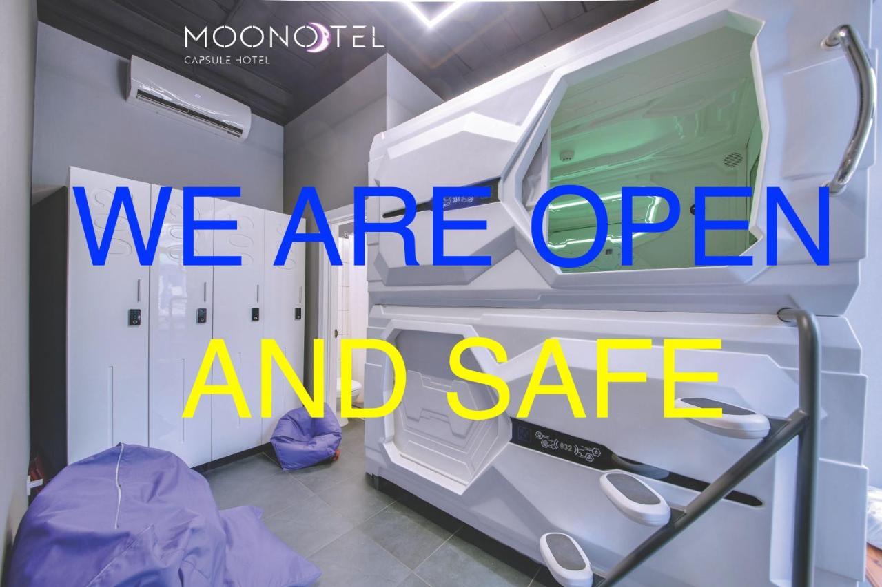 MOONOTEL Maidan Kiev Bagian luar foto