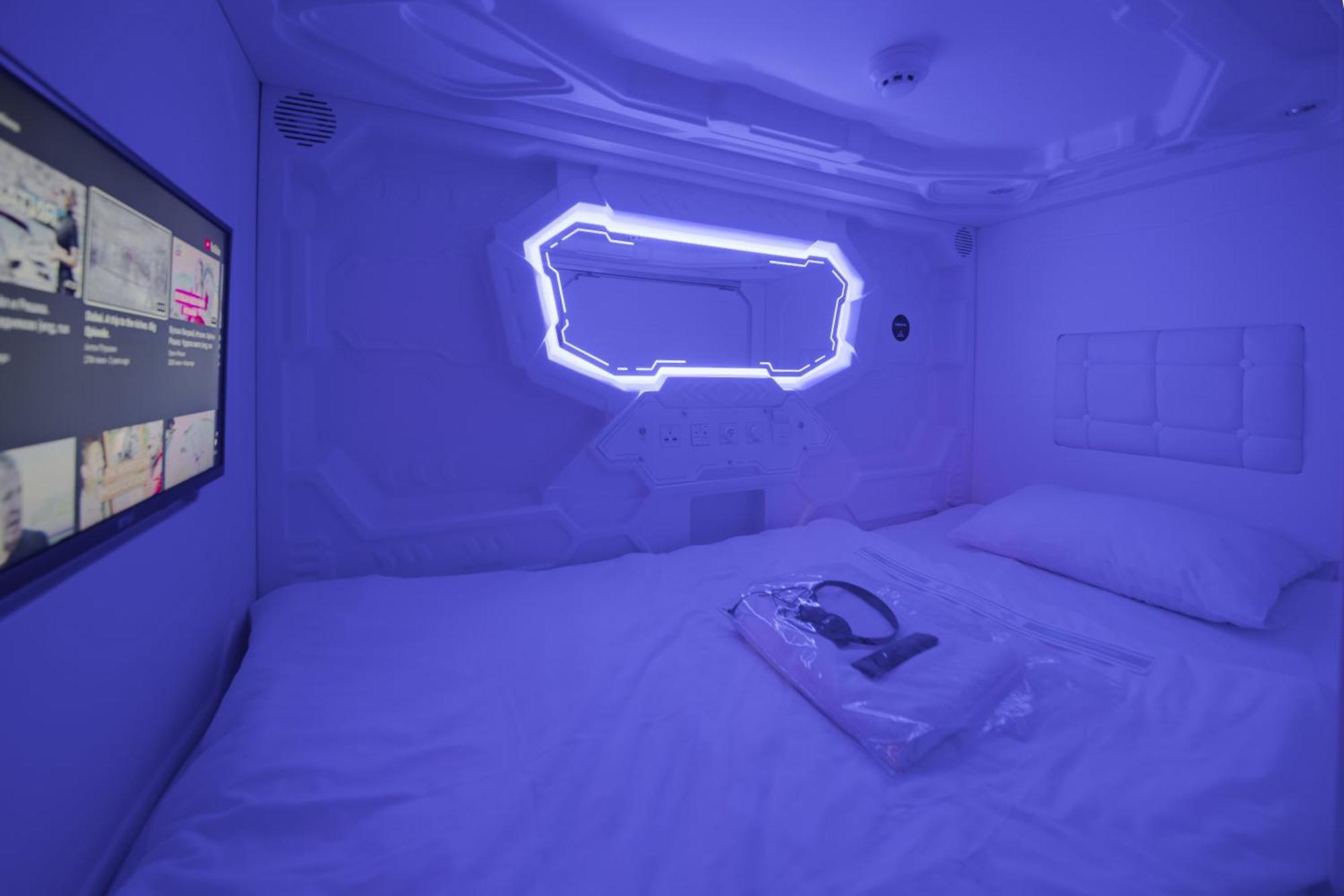 MOONOTEL Maidan Kiev Bagian luar foto